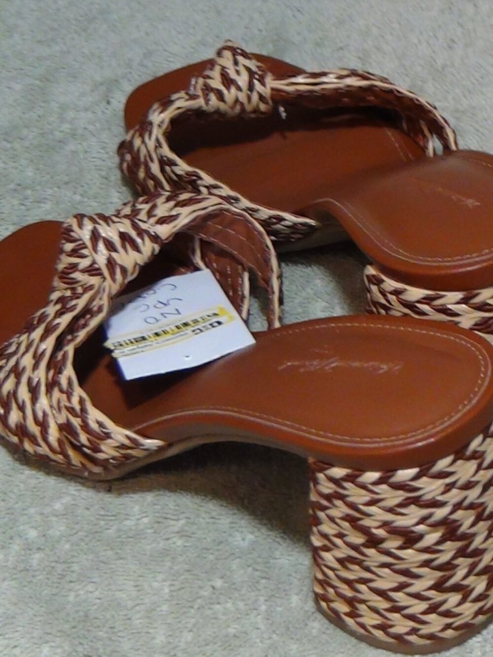 Women's 2.25" Heels Universal Thread Aaliyah Raffia Brown Size 6